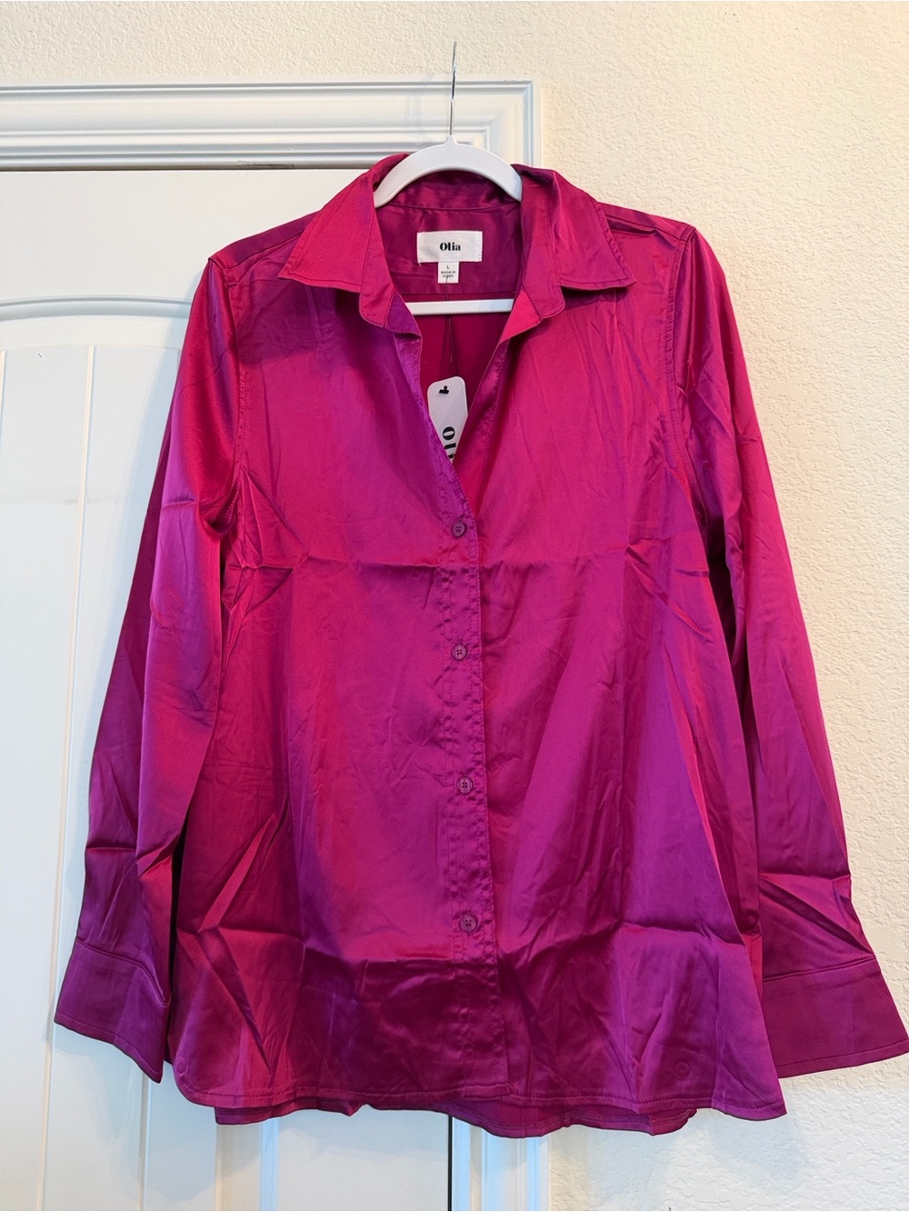OLIA Women's Fuchsia Button-Front Satin Shirt, Sz L NWT